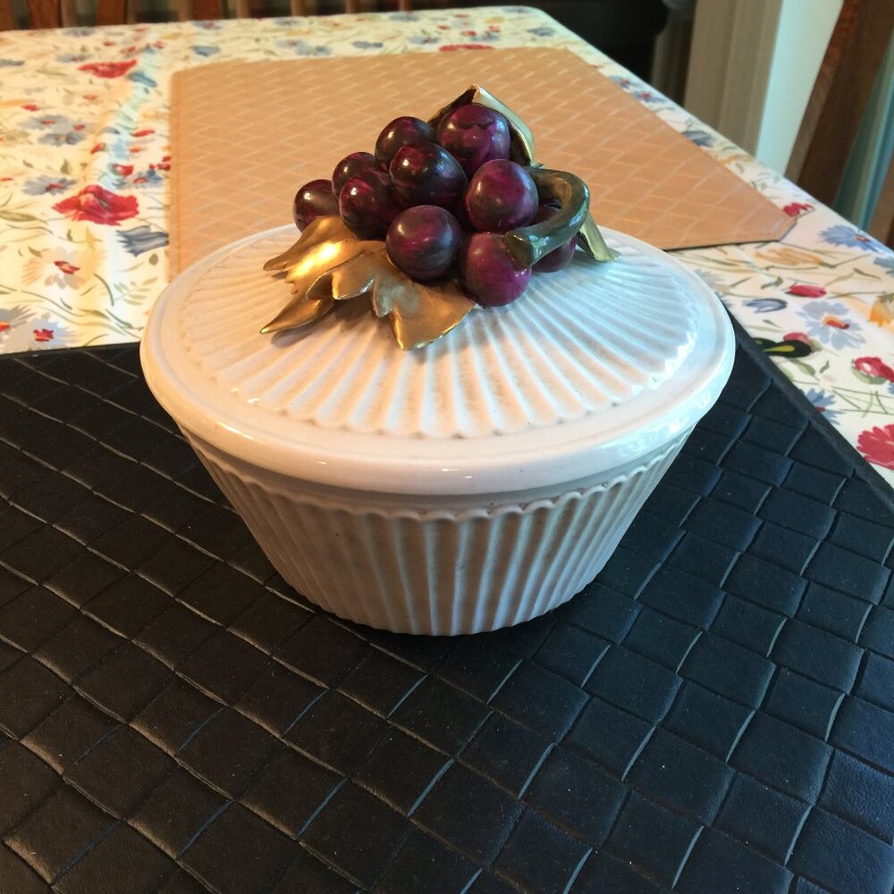 Vintage Ribbed White Ceramic Bowl with Lid with Raised Grapes